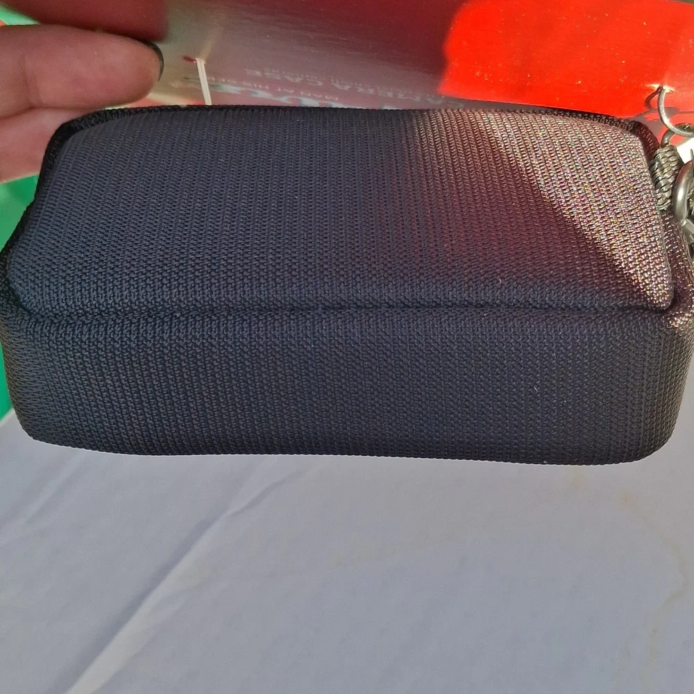 Esquire Camera Case Fits Most Small Cameras